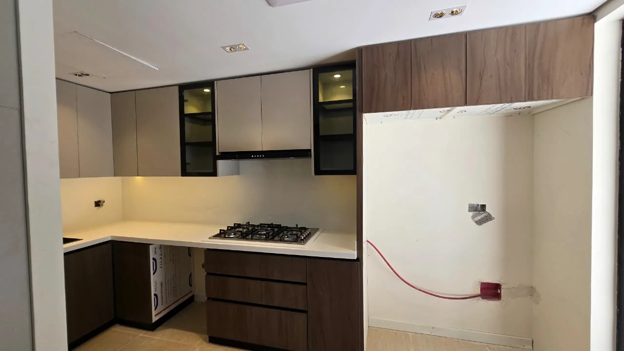 مطبخ نيوكلاسيك منفذ